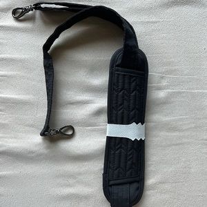NWOT Lug 1” Adjustable Strap w/Shoulder Pad in Midnight Black